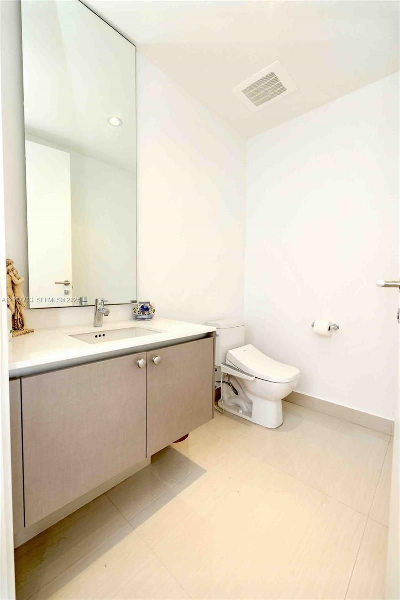 3250 NE 188th St , Unit 502, Aventura, FL 33180 Photo