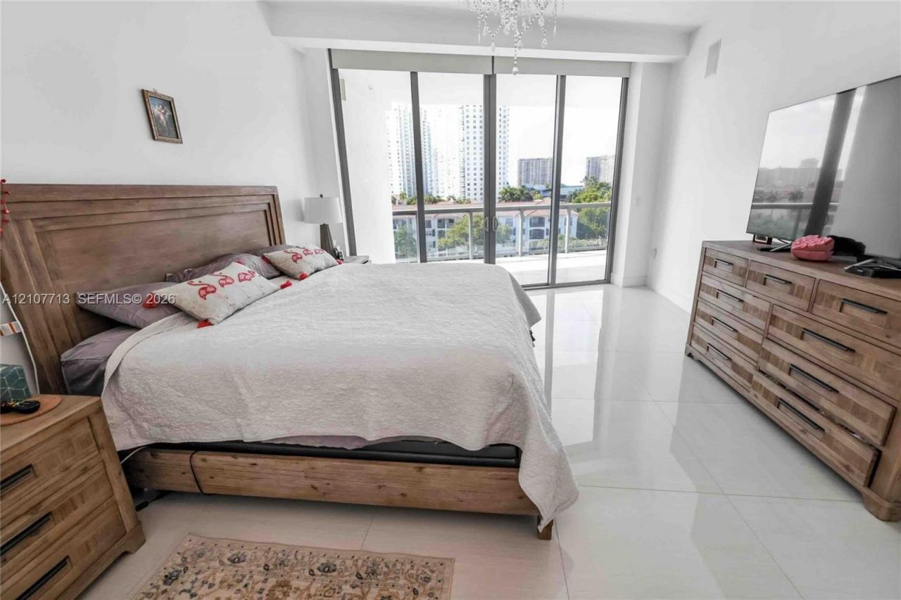 3250 NE 188th St , Unit 502, Aventura, FL 33180 Photo