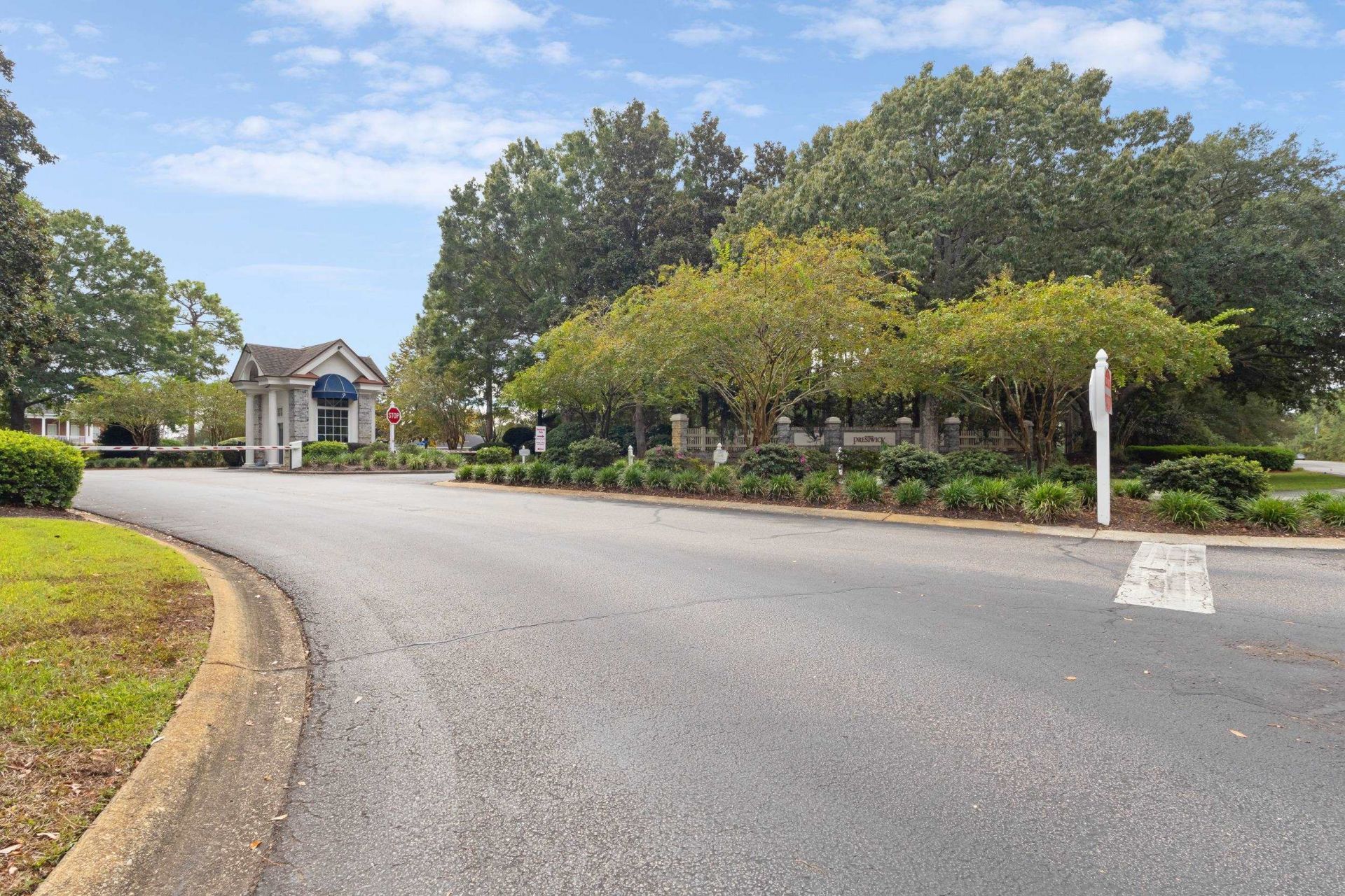 1282 Strathmill Ct.  Photo 4
