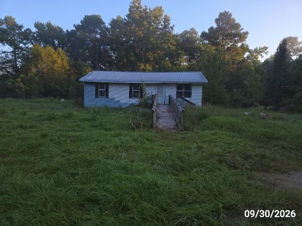 568 Pinckney Rd. , Kingstree, SC 29556