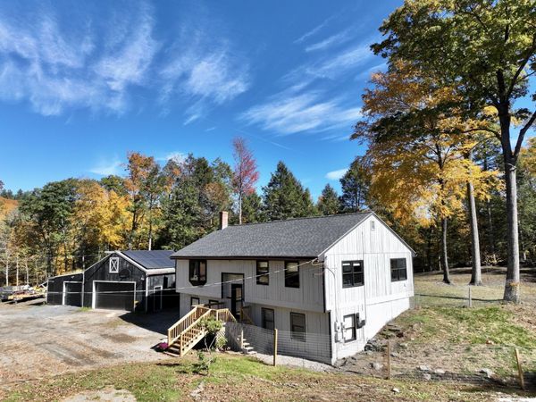 425 N County Rd, Leyden, MA 01337
