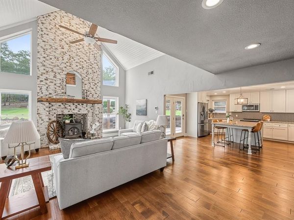 901 Pioneer Circle W, Argyle, TX 76226