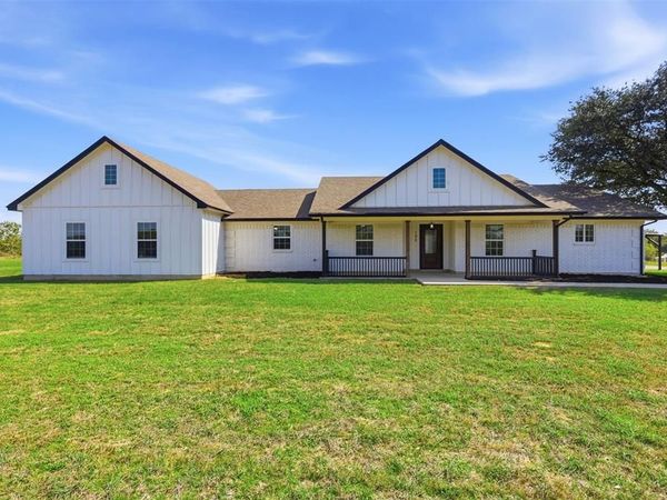 192 Riverside Drive, Decatur, TX 76234