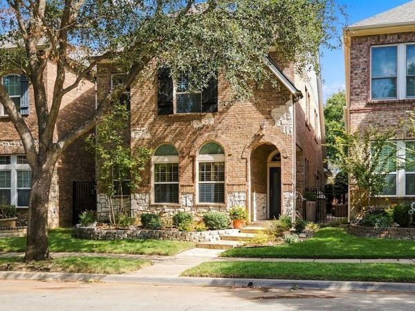 227 Buckingham Avenue , Euless, TX 76040