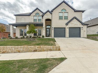 5213 Deep Creek Drive, Fort Worth, TX 76179