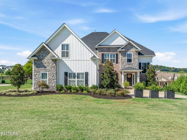 102 Bunchberry Rd, Oak Ridge, TN 37830