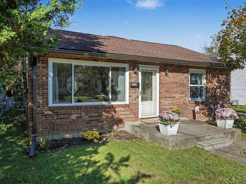 396 E Pike Street, South Lebanon, OH 45065 Photo 2