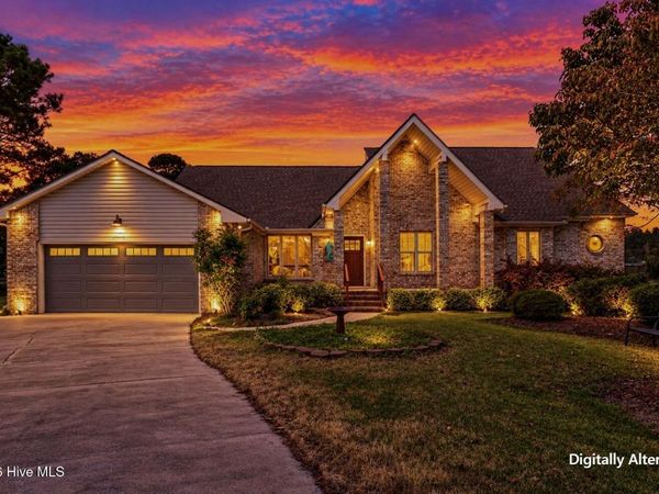 106 Bogey Court, Hampstead, NC 28443
