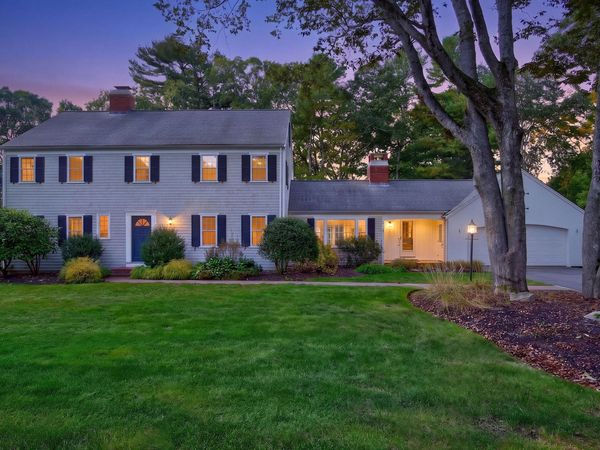 74 Coleridge Dr, Falmouth, MA 02540