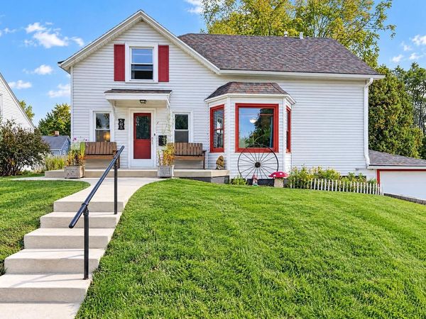 315 W Washington STREET, Port Washington, WI 53074