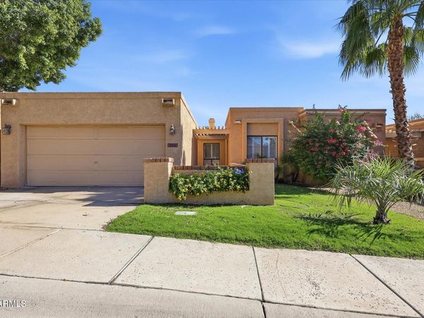10621 N 9TH Street, Phoenix, AZ 85020