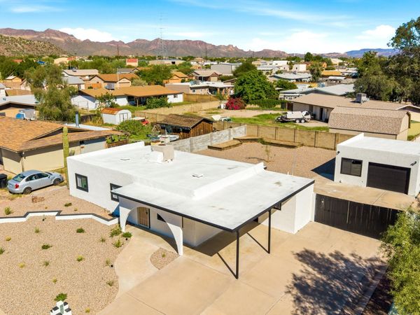 933 N 95TH Street, Mesa, AZ 85207