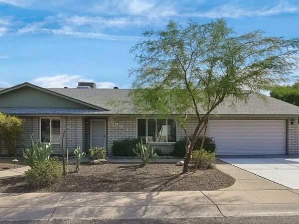 301 E HELENA Drive, Phoenix, AZ 85022