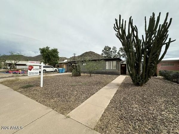 9443 N 4TH Avenue, Phoenix, AZ 85021