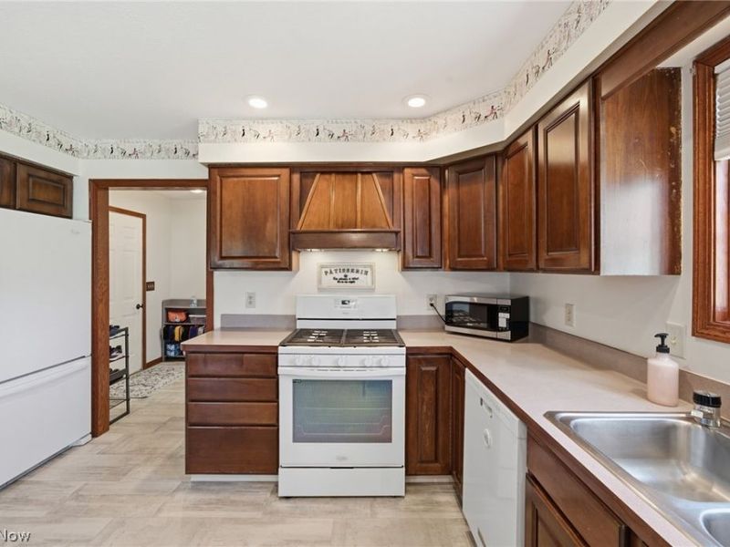 8720 Bechtel Road, Elyria, OH 44035 Photo 8