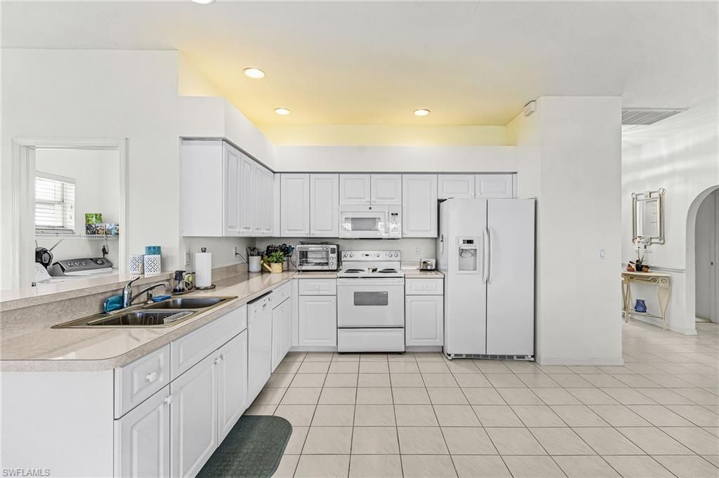 9290 Lanthorn Way, Estero, FL 33928 Photo
