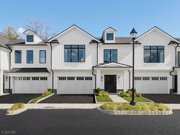 16 Paris Ave, Rockleigh, NJ 07647