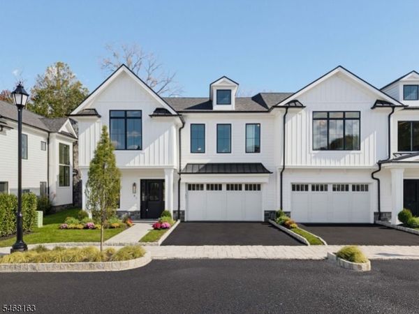 16 Paris Ave, Rockleigh, NJ 07647