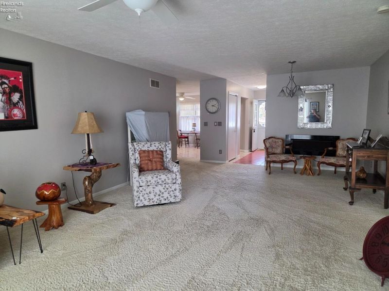 5 W Teakwood Court, Tiffin, OH 44883 Photo 10