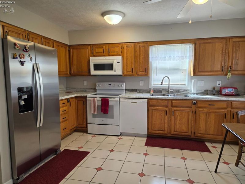 5 W Teakwood Court, Tiffin, OH 44883 Photo 5