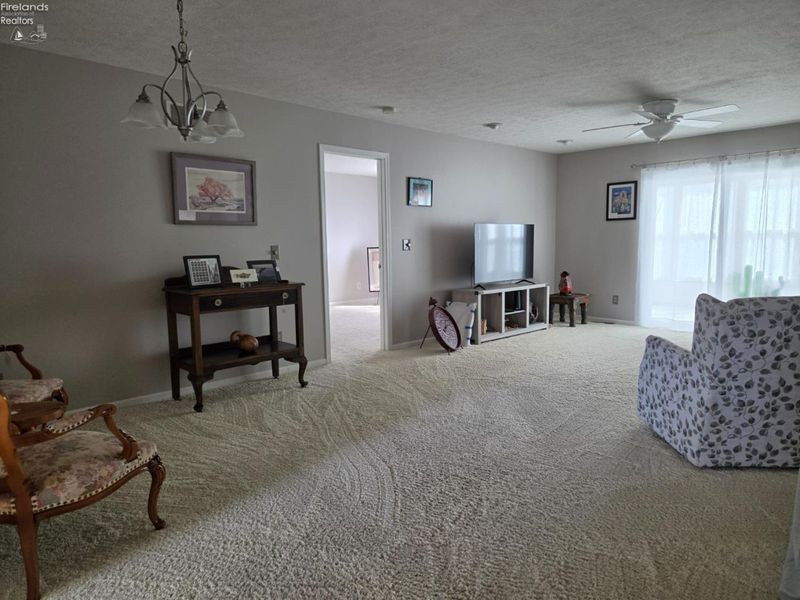 5 W Teakwood Court, Tiffin, OH 44883 Photo 7