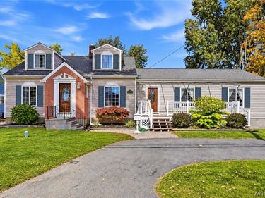 185 Linwood Avenue , Tonawanda, NY 14150