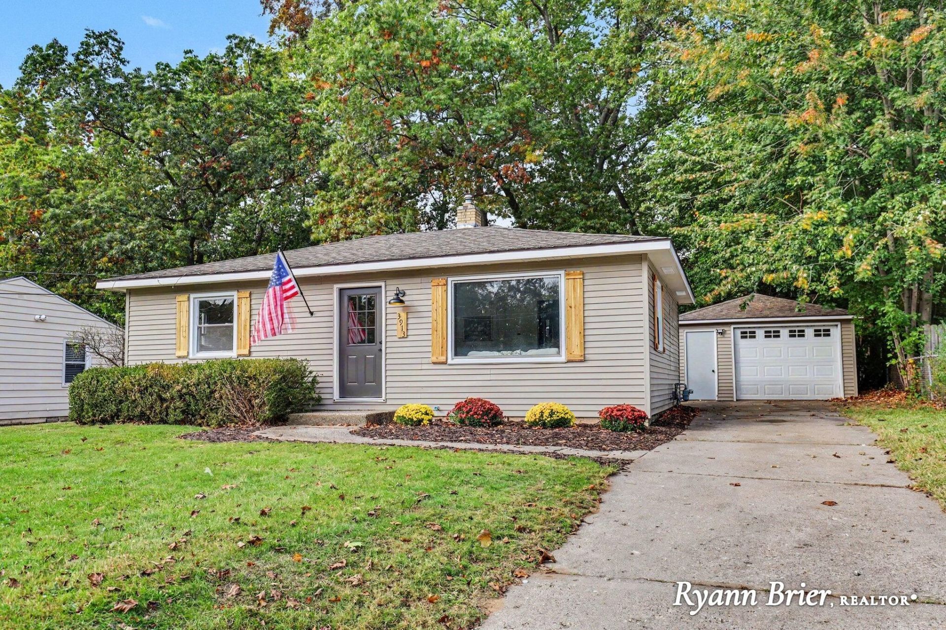 3913 Boone Avenue Sw, Wyoming, MI 49519 Main Photo
