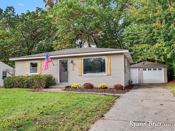 3913 Boone Avenue SW, Wyoming, MI 49519
