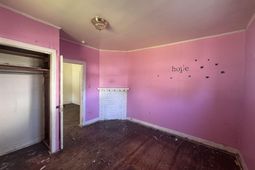390 Holly Street  photo 4