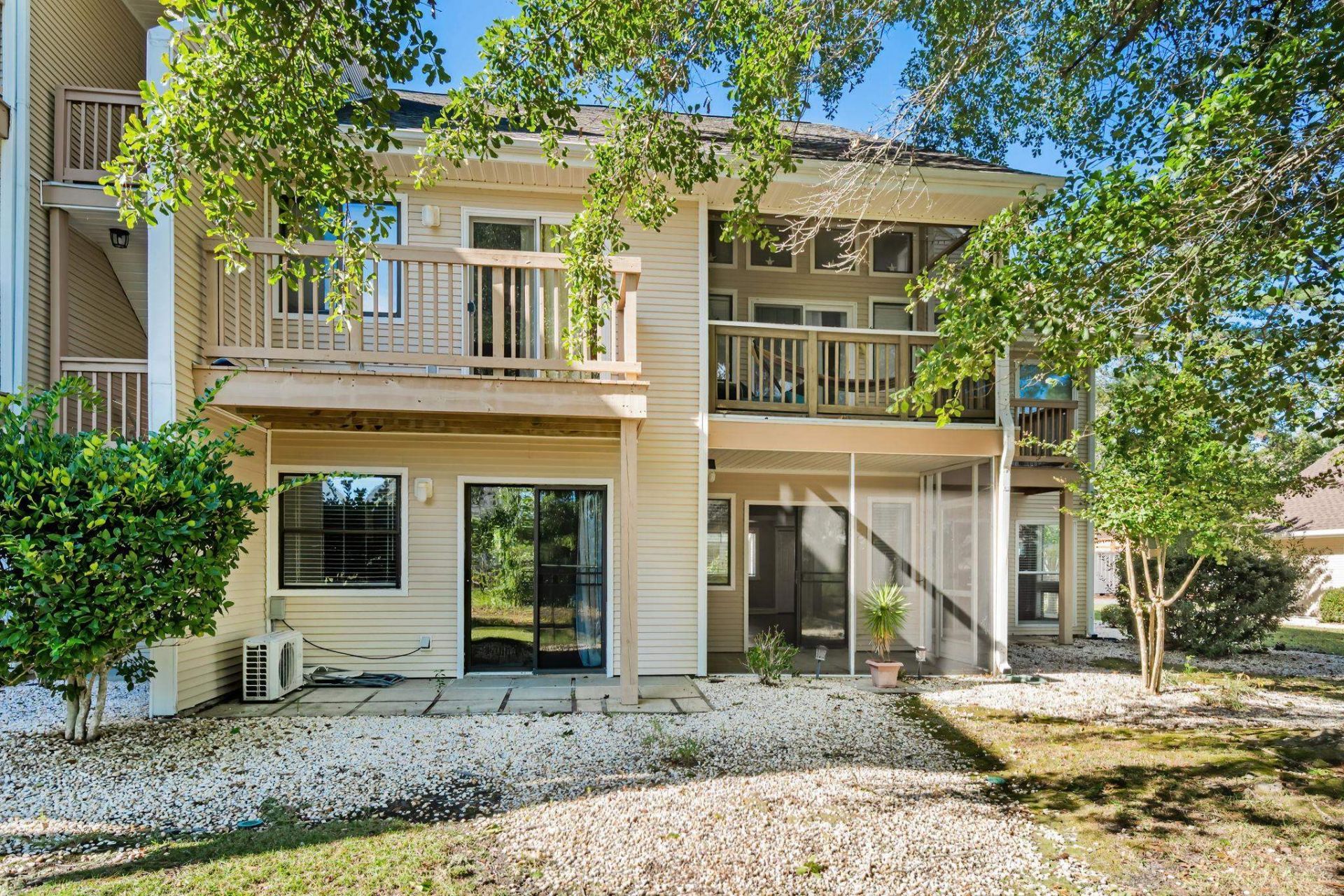 1025 Plantation Dr.  Photo 29