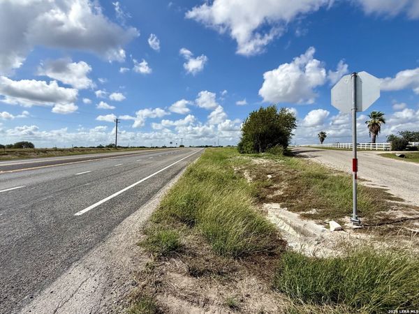 29.53 ACRES SH-72, Kenedy, TX 78119