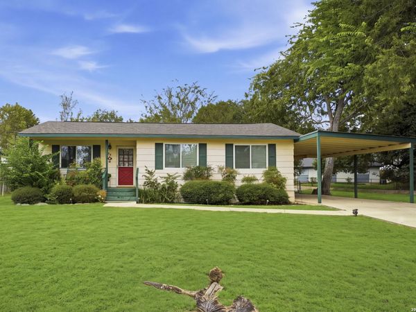 326 E THEISSEN ST, Boerne, TX 78006