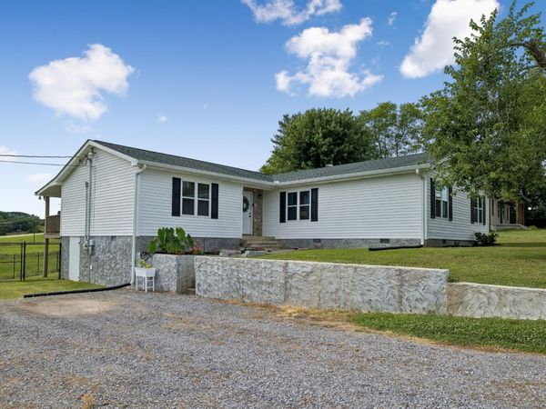54 Hickman Hwy , Gordonsville, TN 38563