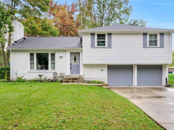 6929 Ronjoy Place , Youngstown, OH 44512