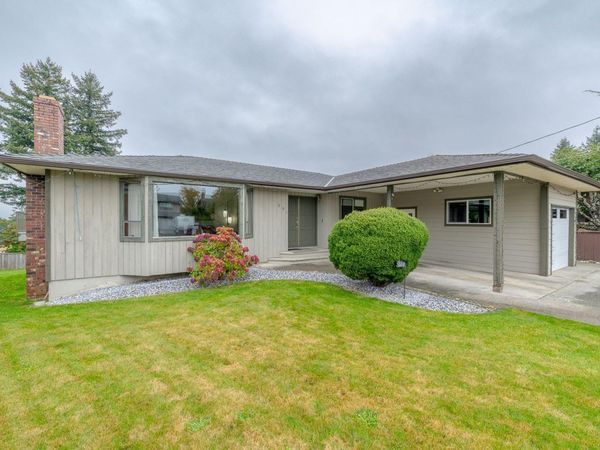551 Birch St S, Campbell River, BC V9W 6A7