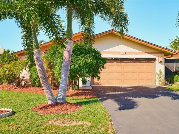6513 W Royal Woods DR , FORT MYERS, FL 33908