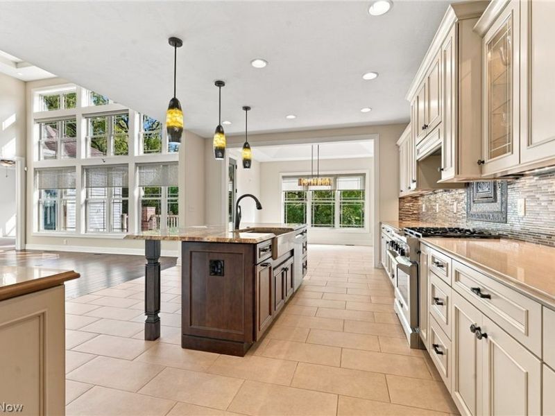 1137 Laurel Green Drive NE, North Canton, OH 44720 Photo 18
