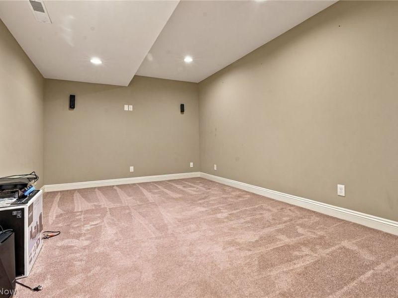 1137 Laurel Green Drive NE, North Canton, OH 44720 Photo 38