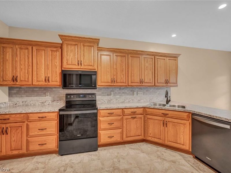 2636 Tributary Lane, Unit 42, Akron, OH 44312 Photo 24