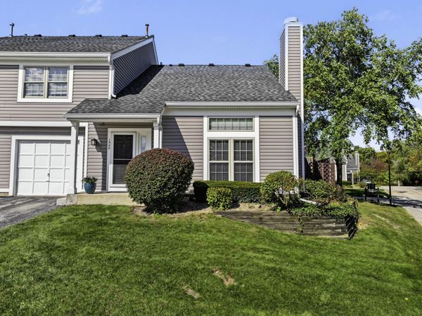 1348 N Knollwood Drive , Palatine, IL 60067
