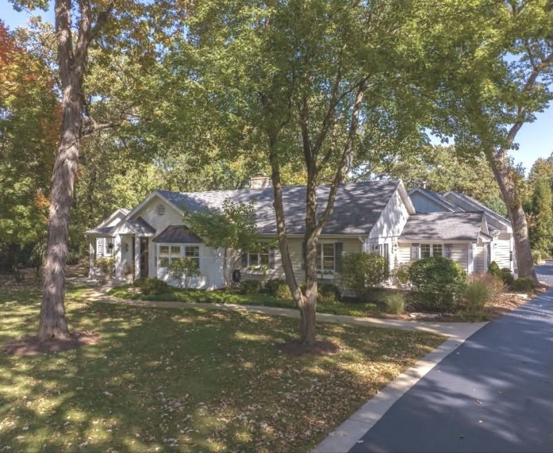 335 Hampshire Lane, Lakewood, IL 60014 Main Photo