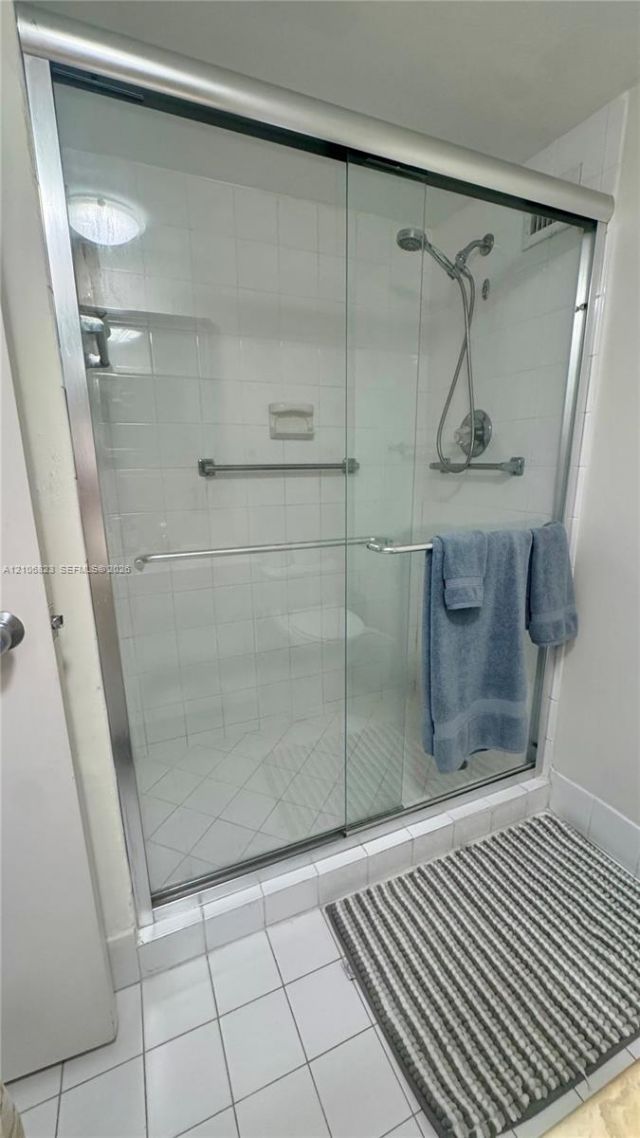 5161 Collins Avenue, Unit 515, Miami Beach, FL 33140 Photo