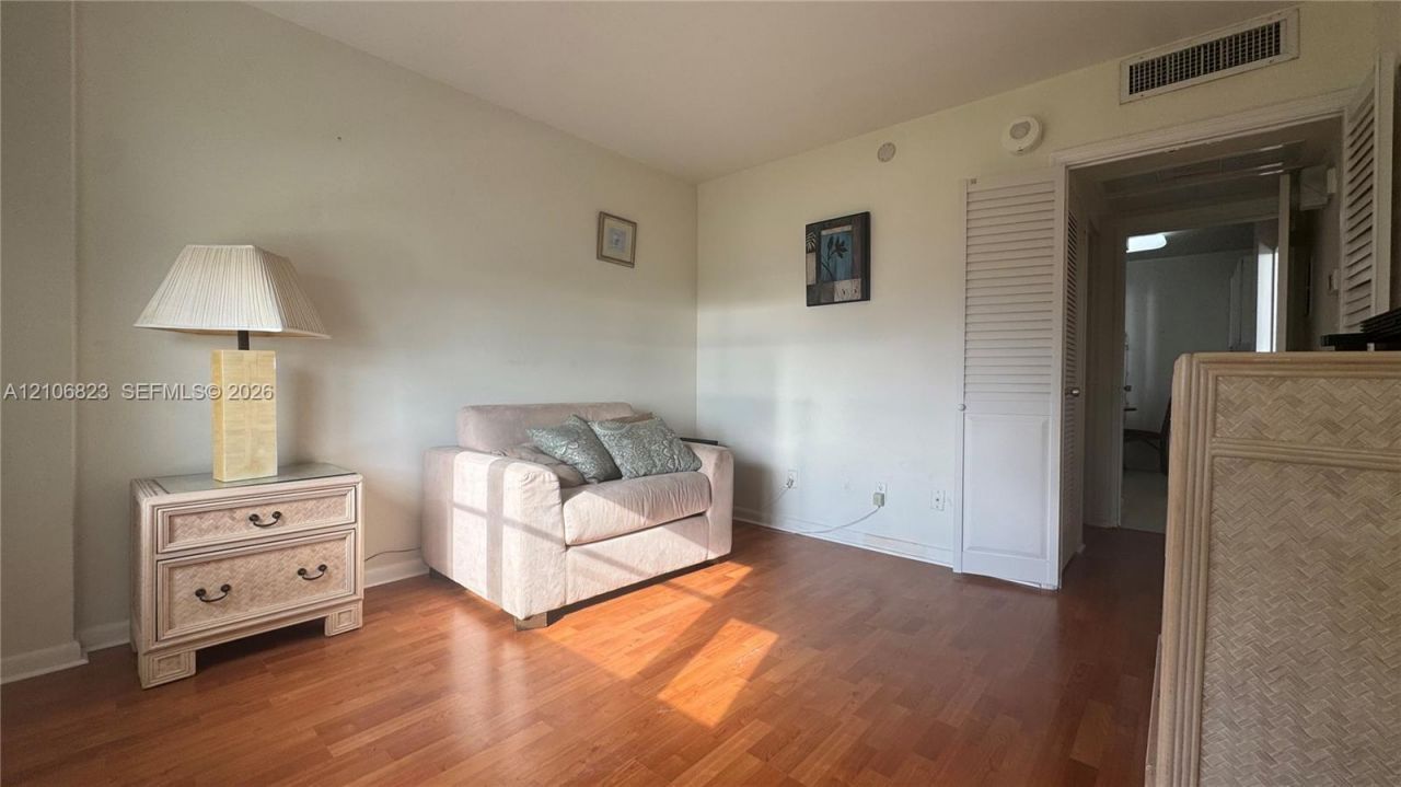 5161 Collins Avenue, Unit 515, Miami Beach, FL 33140 Photo
