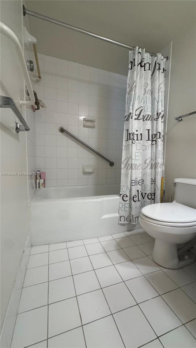 5161 Collins Avenue, Unit 515, Miami Beach, FL 33140 Photo
