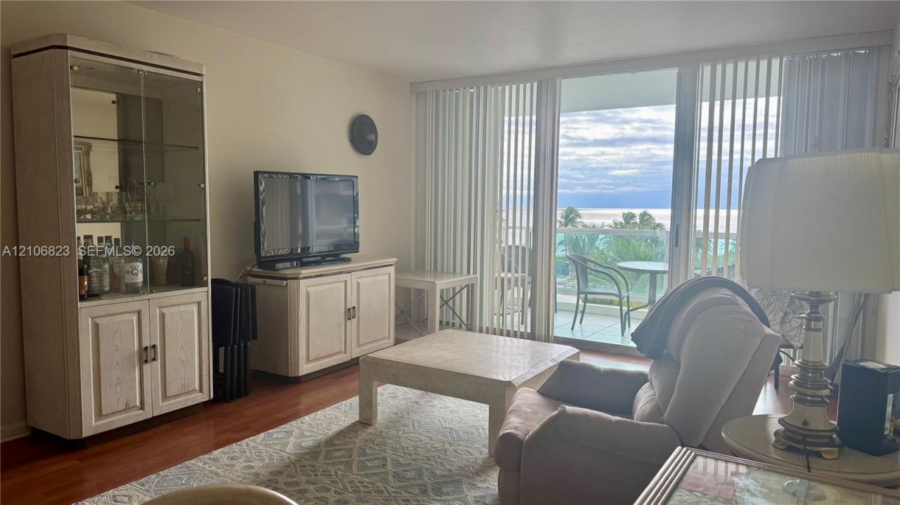 5161 Collins Avenue, Unit 515, Miami Beach, FL 33140 Photo
