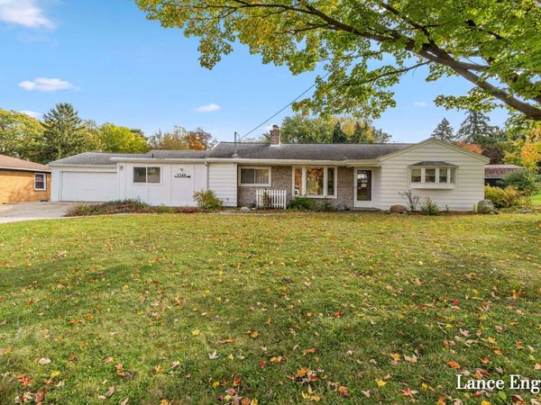 3348 Poinsettia Avenue SE, Grand Rapids, MI 49508