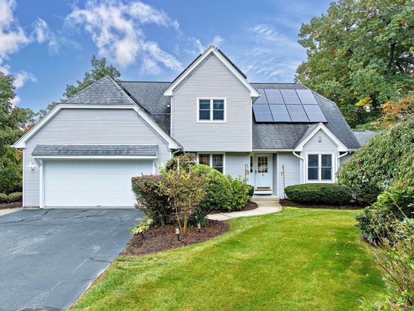 6 Townview Circle, East Longmeadow, MA 01028
