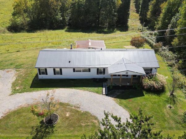 16589 State Route 374 , Laurelville, OH 43135