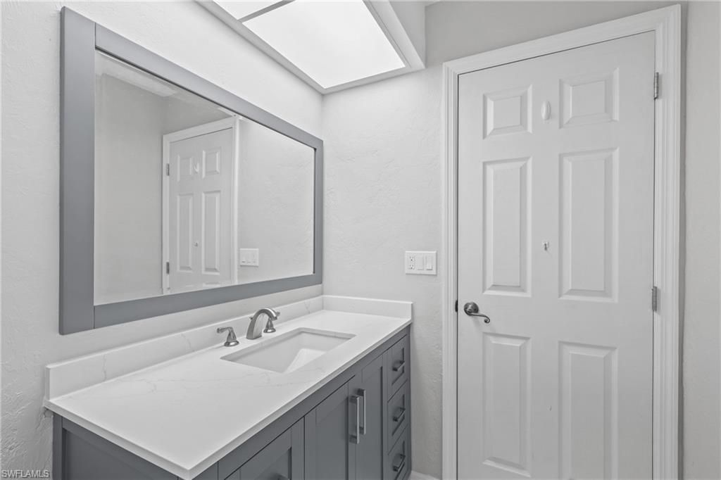 418 Edison Ave, Lehigh Acres, FL 33972 Photo