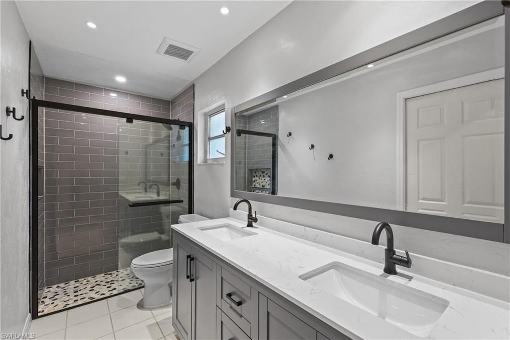 418 Edison Ave, Lehigh Acres, FL 33972 Photo